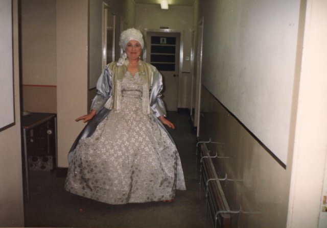 amurderhasbeenarranged1989_12.jpg