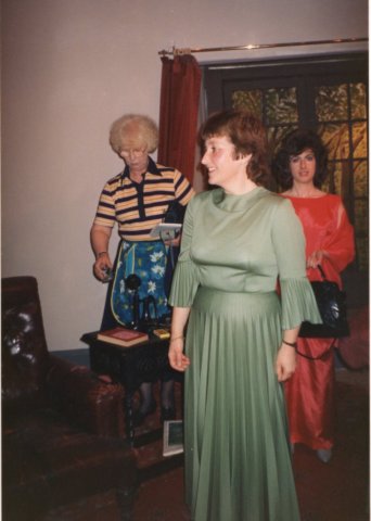 amurderhasbeenarranged1989_3.jpg