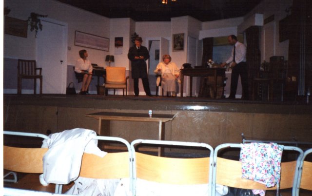 busybody1997005.jpg